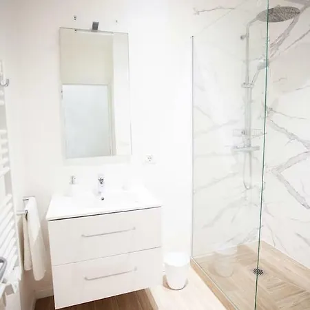 Magnifique 2 Pieces Frontiere Monaco Apartment *